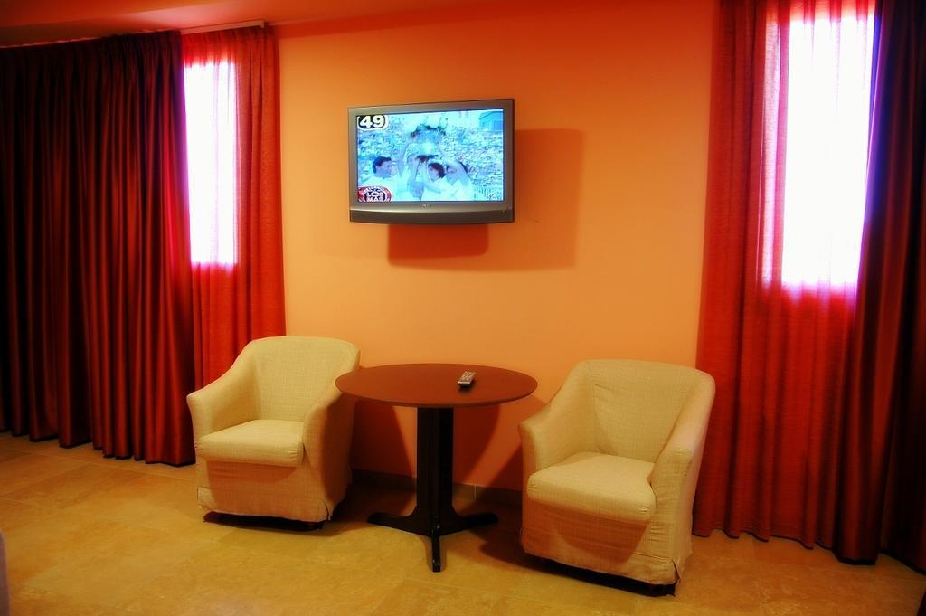 Hotel Salat Resort Les Borges Blanques Habitación foto